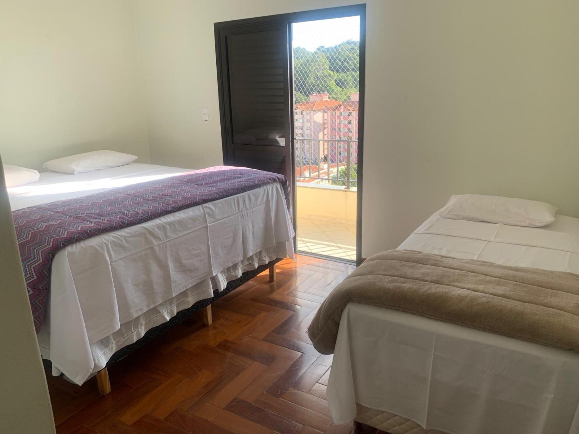 Apartamento Centro Apartment แซร์ฮาเนกรา ภายนอก รูปภาพ